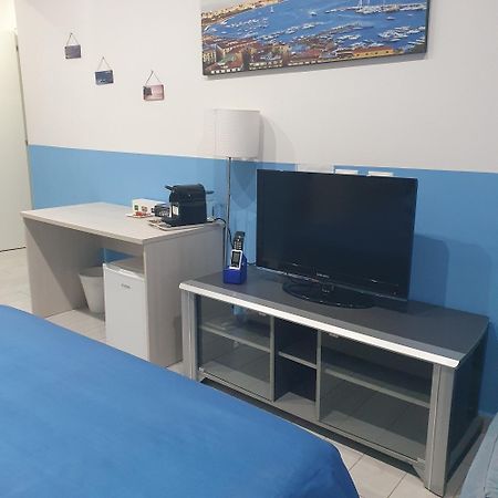 Casa Sant'Elmo 21 Bed & Breakfast Наполи Екстериор снимка